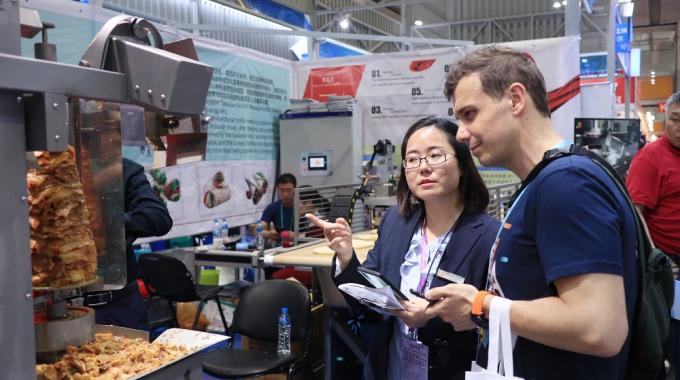 Máquina comercial de la tortilla de maíz de la industria alimentaria 900pcs/h 150m m 8